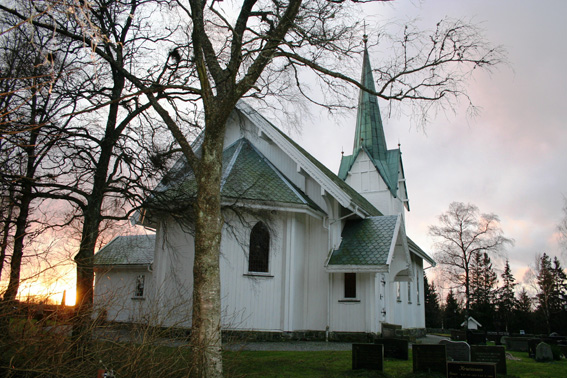 Fil:Trømborg kirke Fasade 3.jpg