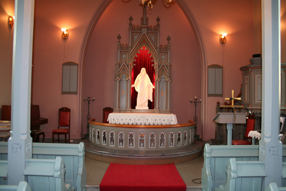 Fil:Tuft kirke Koret.jpg