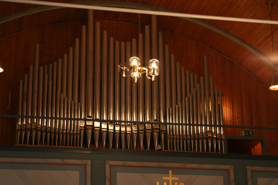 Fil:Tveit kirke, Askøy Orgel 3.jpg