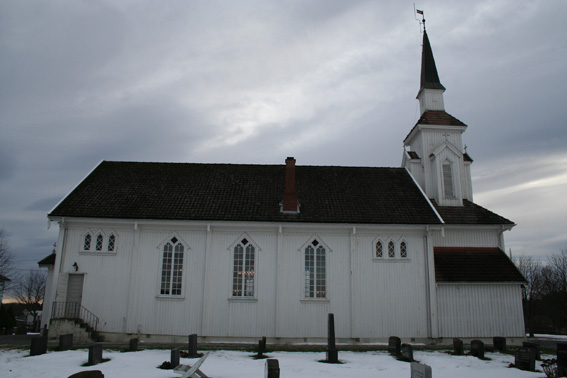 Fil:Tyristrand kirke Fasade4.jpg