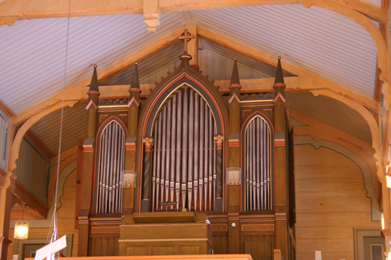 Fil:Tysnes kyrkje Orgel 2.jpg