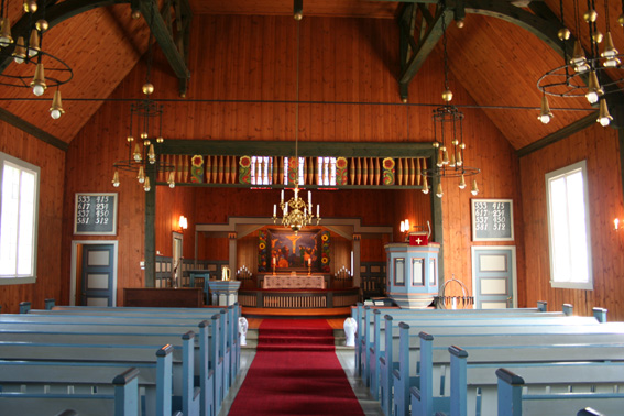 Fil:Uskedalen kyrkje Koråpning.jpg