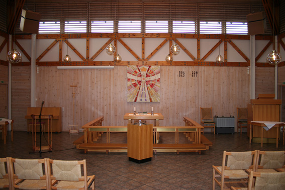 Fil:Valen kyrkje, Kvinnherad Koråpning.jpg