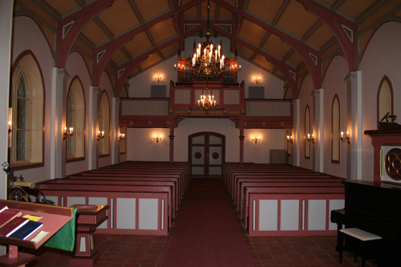 Fil:Veme kirke Kirkerommet bakre.jpg