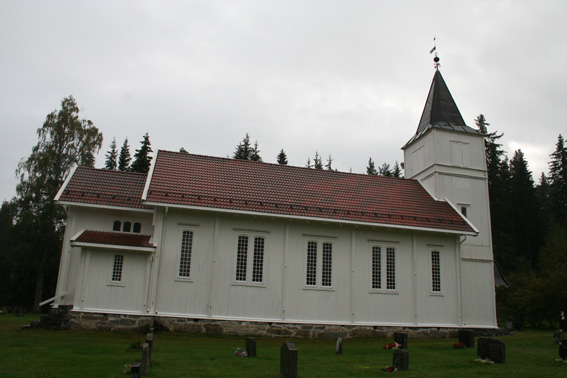 Fil:Vestre Spone kirke Fasade 4.jpg