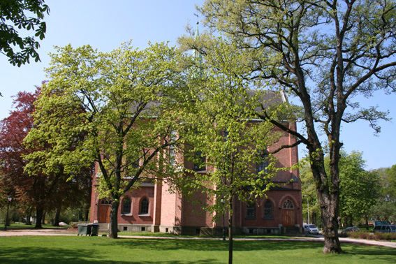 Fil:Vestre fredrikstad kirke Fasade 3.jpg