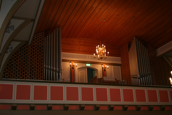 Fil:Ytre arna kirke Orgel 2.jpg