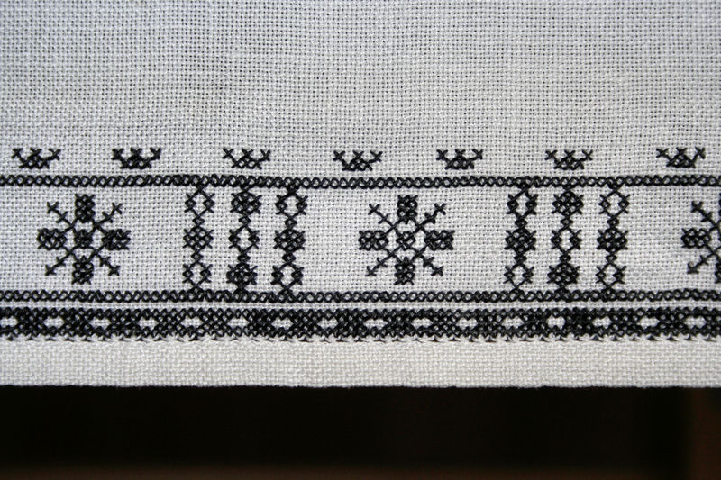 Fil:Ålvik, altarduk a, AMH 2007.jpg