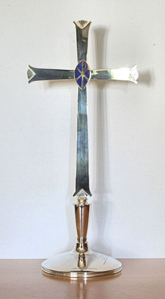 Fil:Ålvik, altarkross, AMH 2007.jpg