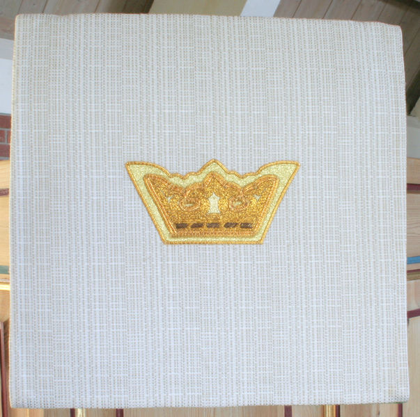 Fil:Ålvik, preikestolklede c, AMH 2007.jpg