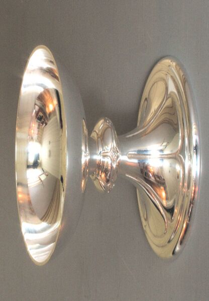 Fil:Årdal kyrkje, særbeger, AMH 2009.jpg