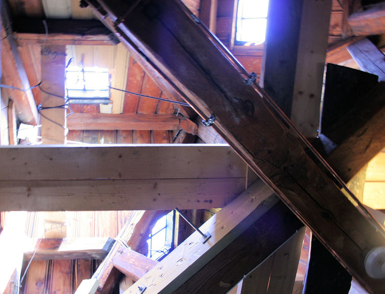 Fil:Årdal kyrkje, tårntaket, AMH 2009.jpg