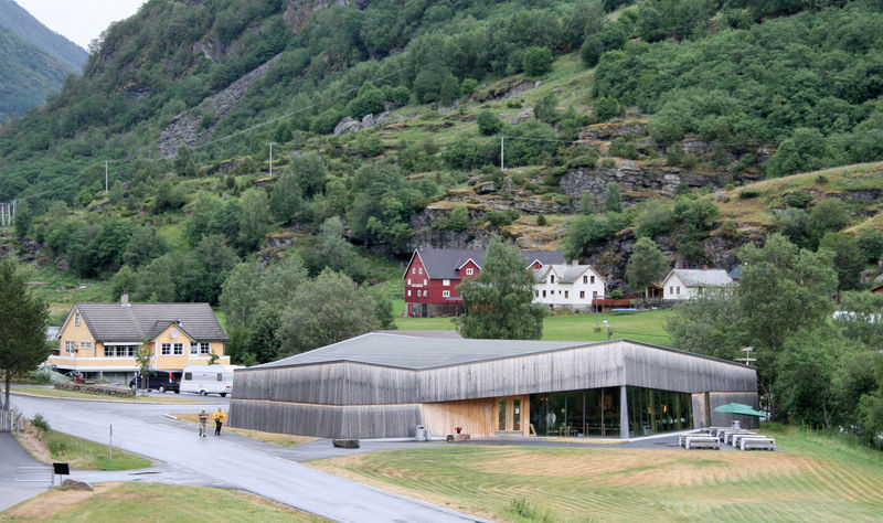 Fil:Borgund, besøkssenteret, AMH 2009.jpg