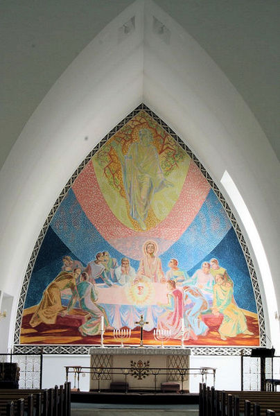 Fil:Dale kyrkje, altarpartiet, AMH 2008.jpg