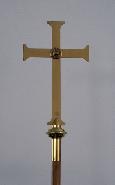 Fil:Dale kyrkje, prosesjonskross, AMH 2008.jpg