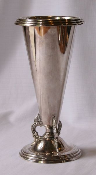 Fil:Eidfjord blomevase b, AMH 2006.jpg