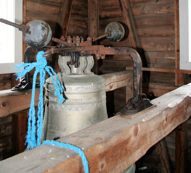 Fil:Eidsland, klokkestol, AMH 2008.jpg