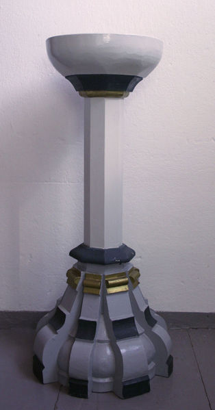 Fil:Eksingedalen, døypefont, AMH 2008.jpg