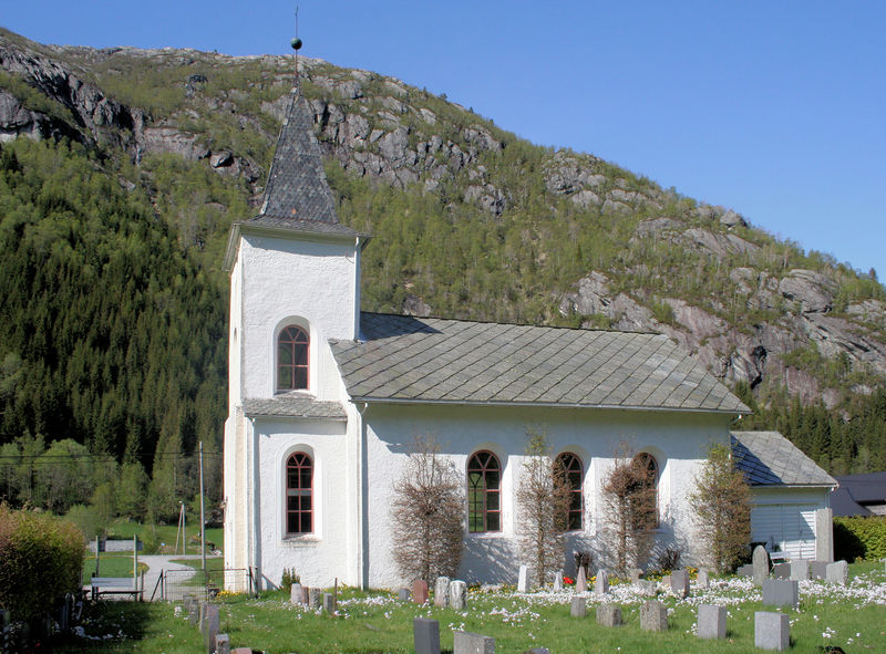 Fil:Eksingedalen, sørfasade 2, AMH 2008.jpg