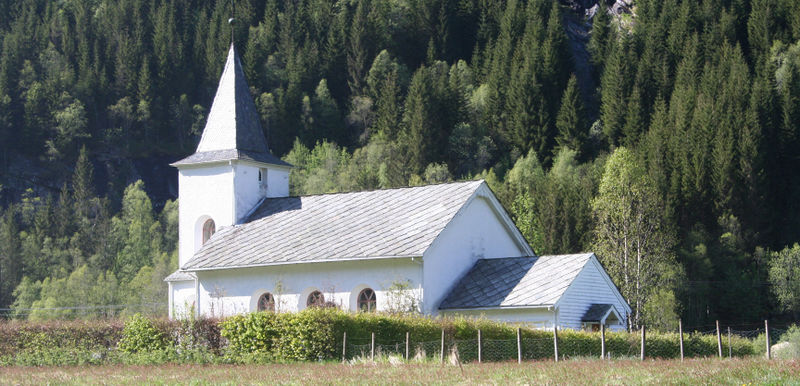 Fil:Eksingedalen, sett frå søraust, AMH 2008.jpg