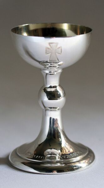 Fil:Evanger, særkalk, AMH 2007.jpg