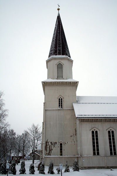 Fil:Fet kirke, Fetsund Klokketårn.jpg