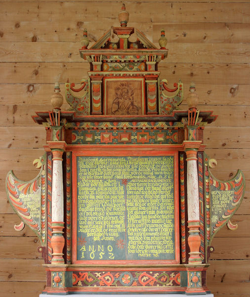 Fil:Fet kyrkje, altartavla, AMH 2010.jpg