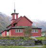 Fjærland kyrkje, austfasade 1, AMH 2009.jpg
