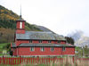 Fjærland kyrkje, sørfasade 1, AMH 2009.jpg