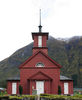 Fjærland kyrkje, vestfasade, AMH 2009.jpg