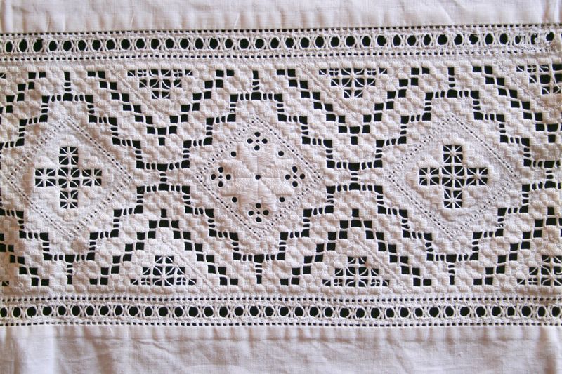 Fil:Granvin, altarduk a, AMH 2006.jpg