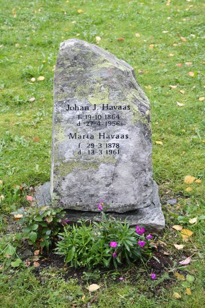 Fil:Granvin, gravminne c, AMH 2006.jpg