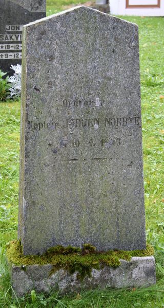 Fil:Granvin, gravminne e, AMH 2006.jpg