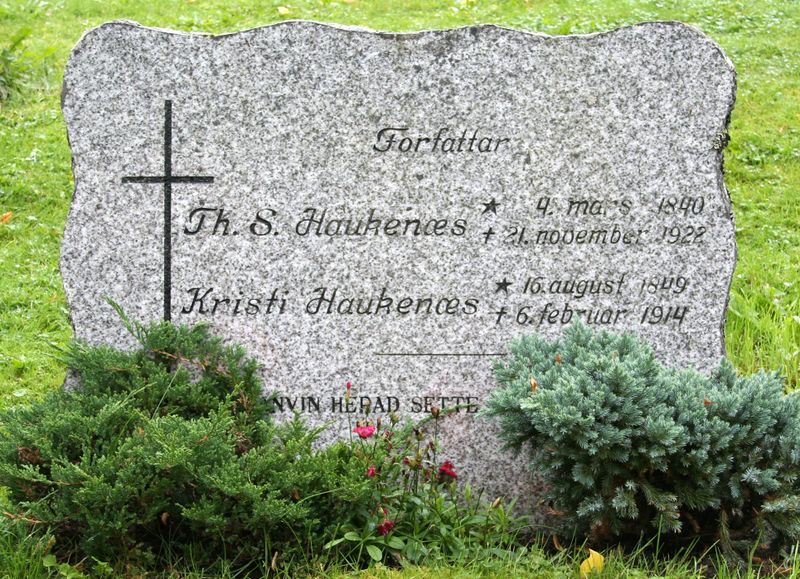 Fil:Granvin, gravminne f, AMH 2006.jpg