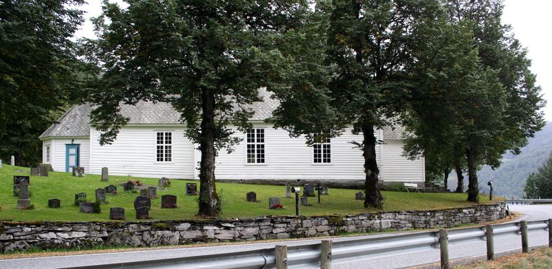 Fil:Granvin, nordfasade, AMH 2006.jpg