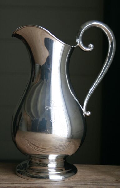 Fil:Granvin, vinkanne, AMH 2006.jpg