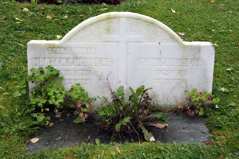 Fil:Gravminne a, AMH 2006.jpg