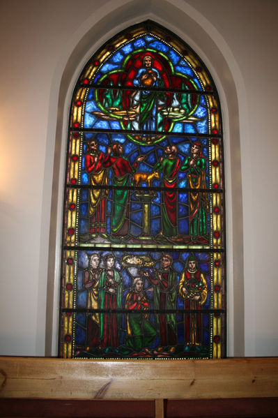 Fil:Høvik kirke Vindusmaleri 1.jpg