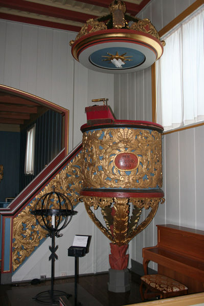 Fil:Hakadal kirke Prekestol 1.jpg