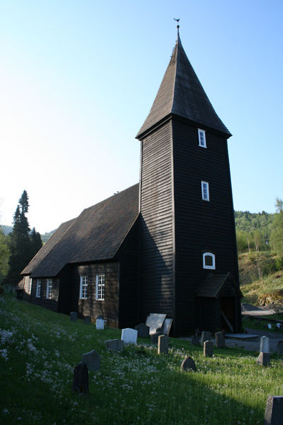 Fil:Hamre kyrkje Fasade 6.jpg