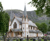 Hauge kyrkje sett frå sørvest, AMH 2009.jpg