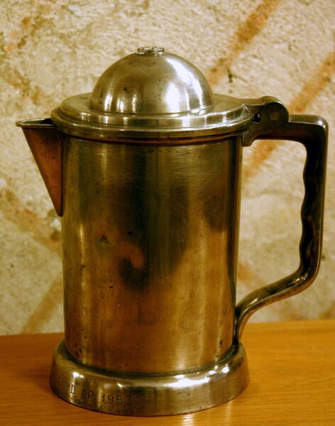 Fil:Kinsarvik kanne AMH 2005.jpg