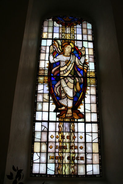 Fil:Kråkstad kirke Vindusmaleri 1.jpg