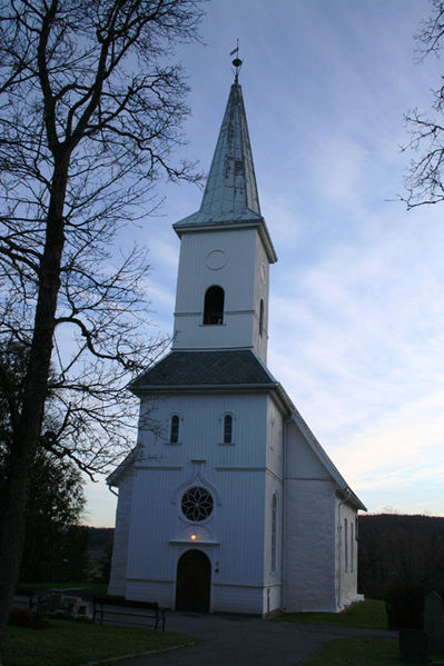 Fil:Lørenskog kirke Fasade 1.jpg