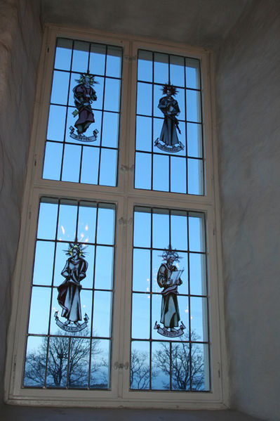 Fil:Lørenskog kirke Vindu 1.jpg