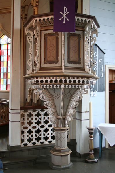 Fil:Lygra kyrkje Prekestol 2.jpg