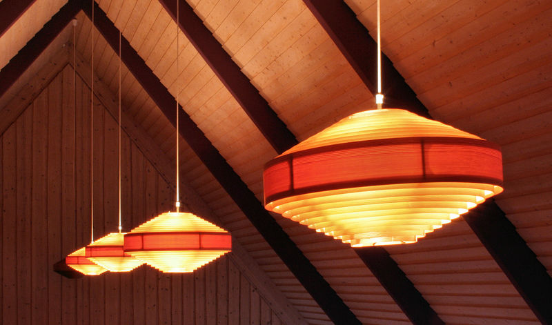 Fil:Mjølfjell, lysekroner, AMH 2007.jpg