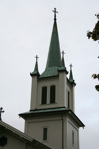 Fil:Nedre eiker kirke Tårnet.jpg