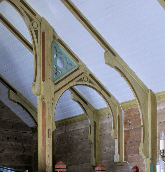 Fil:Nesheim kyrkje, tårnkonstruksjon, detalj, AMH 2008.jpg