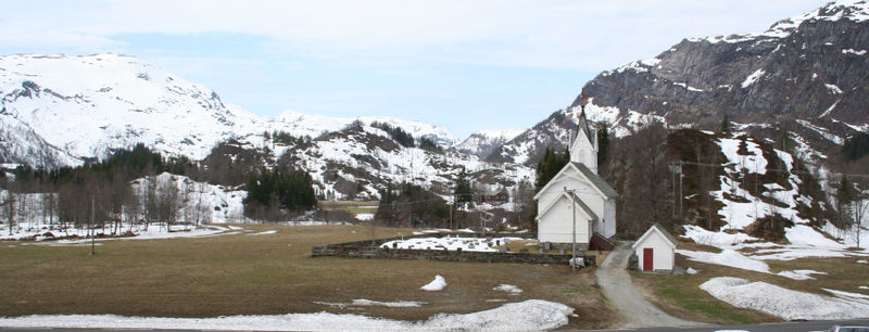 Fil:Nesheim kyrkje sett mot vest, AMH 2008.jpg